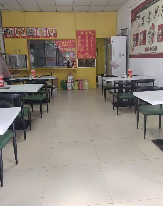 旺铺出租临街近马路门面,建面约70㎡ 旺铺出租临街近马路门面,建面约70㎡