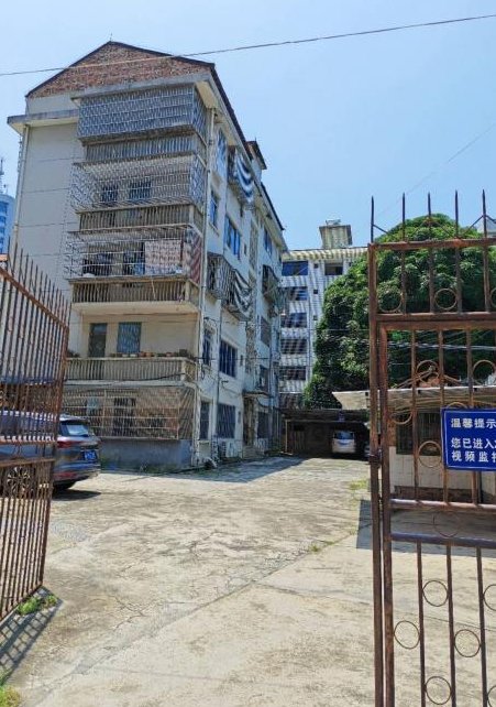 西园路三房二厅一卫出租 西园路三房二厅一卫出租
